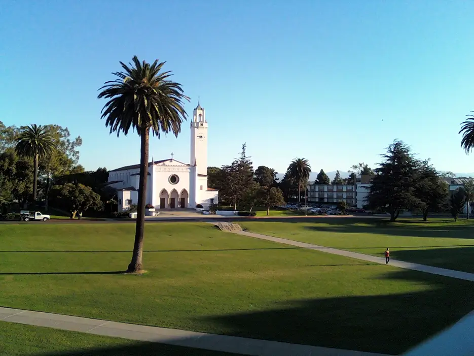Loyola Marymount University campus — I took this photograph on a nice day at LMU .
